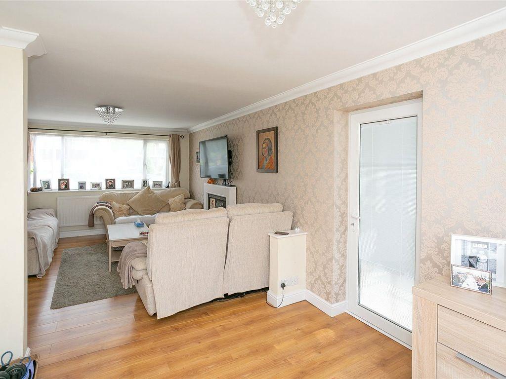 Farm Way, Bushey